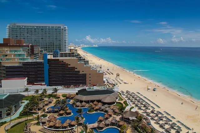 Cancun Travel Cost - Average Price of a Vacation to Cancun: Food & Meal Budget, Daily & Weekly Expenses 